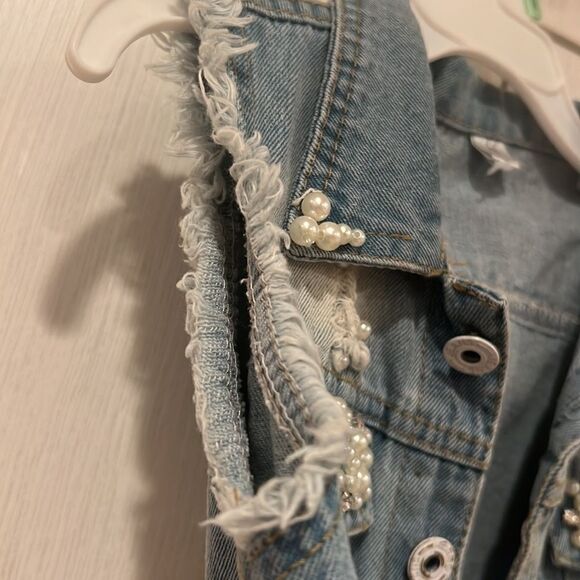 Pearls Jean vest  - Picture 6 of 14